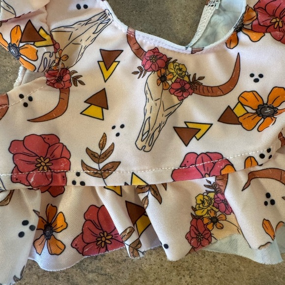 Western Floral Ruffle Kids Swimwear Set - Picture 2 of 3